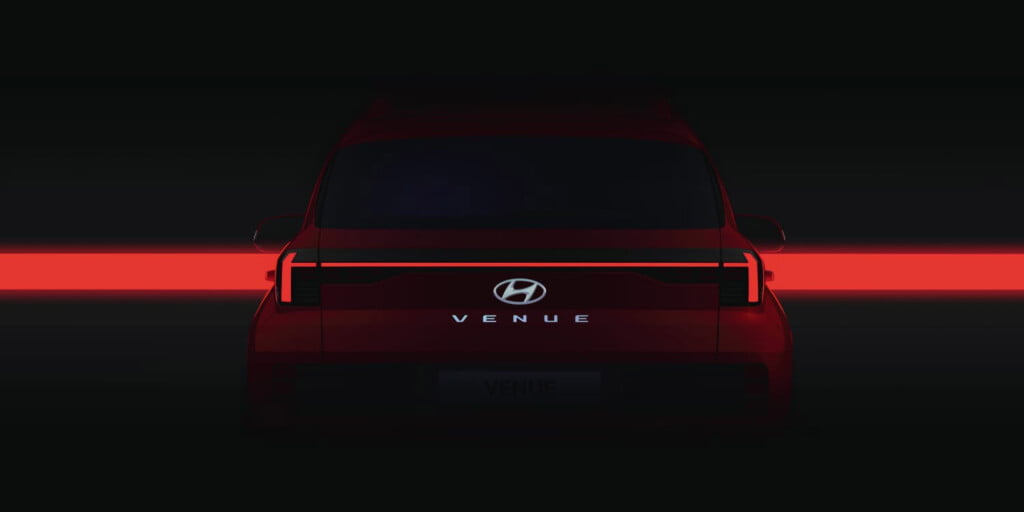 2022 Hyundai Venue facelift rear connected led taillights