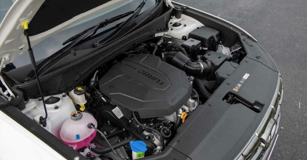 new hyundai tucson diesel engine bay