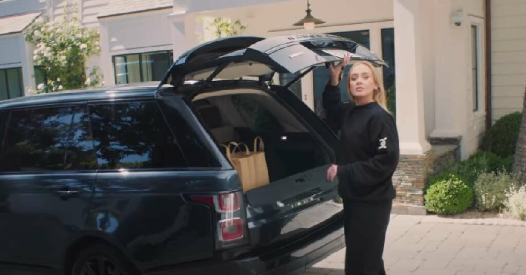 Adele Range Rover Vogue