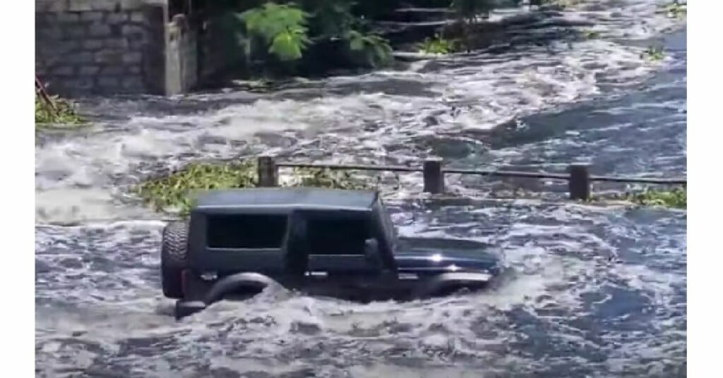 Mahindra Thar in Flood Water
