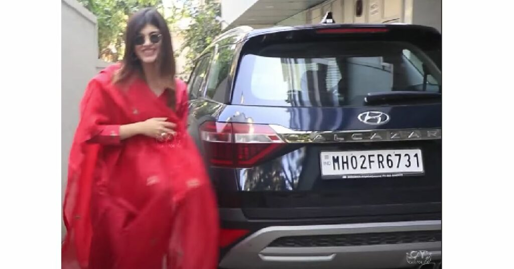 Bollywood celebrity new car - Sanjana Sanghi 