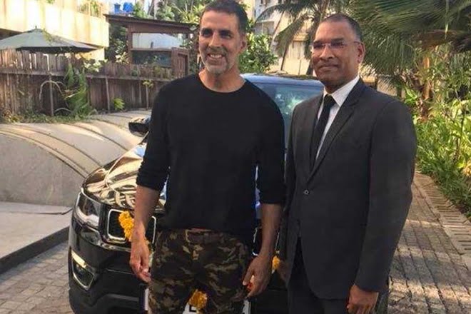 akshay kumar jeep compass