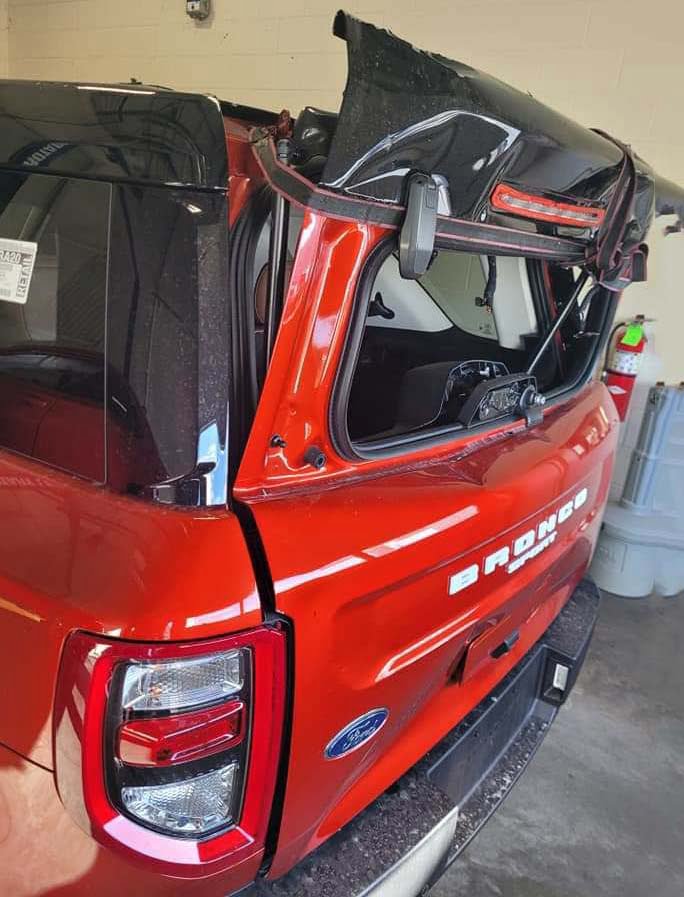 After waiting for several months, a Bronco Sport buyer was delivered a damaged unit.