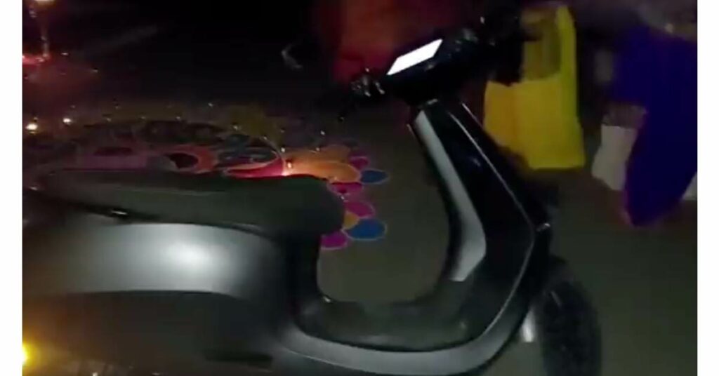 Ola Electric Scooter Plays Garba Music