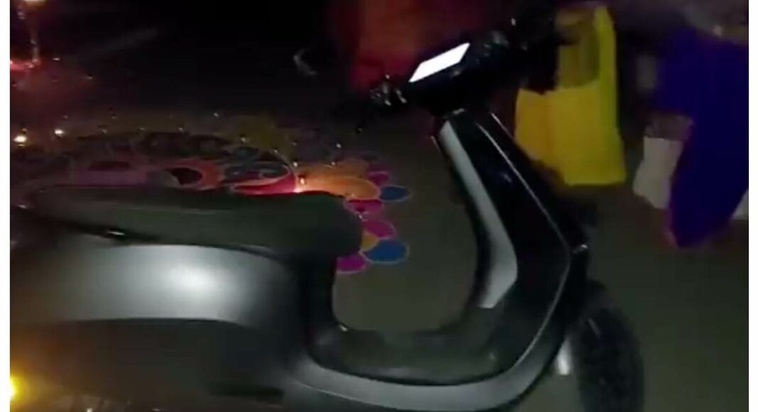 Ola Electric Scooter Plays Garba Music