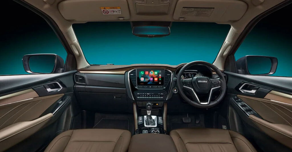 2023 Isuzu Mu x Interior Dashboard