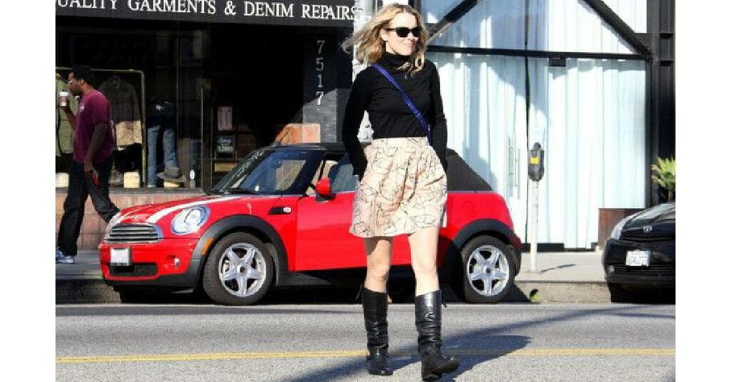 Rachel McAdams with her Mini Cooper Convertible Coupe