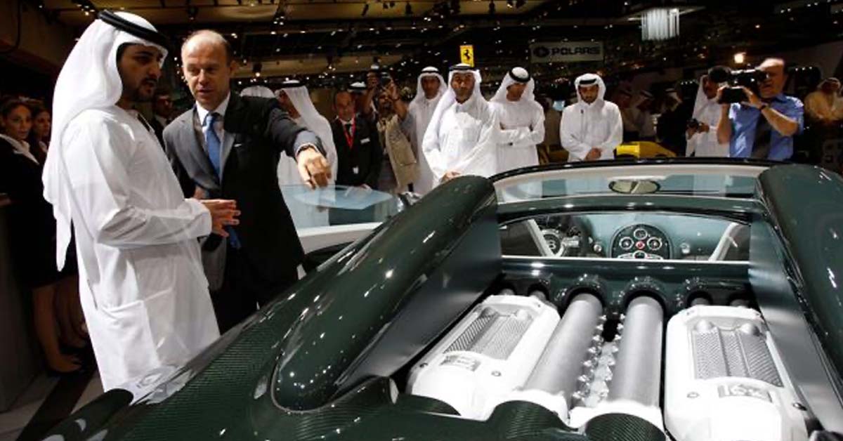 Sheikh Mohammed Bin Rashid Al Maktoum with Bugatti Veyron