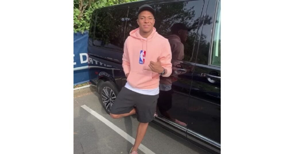 Kylian Mbappe VW Multivan