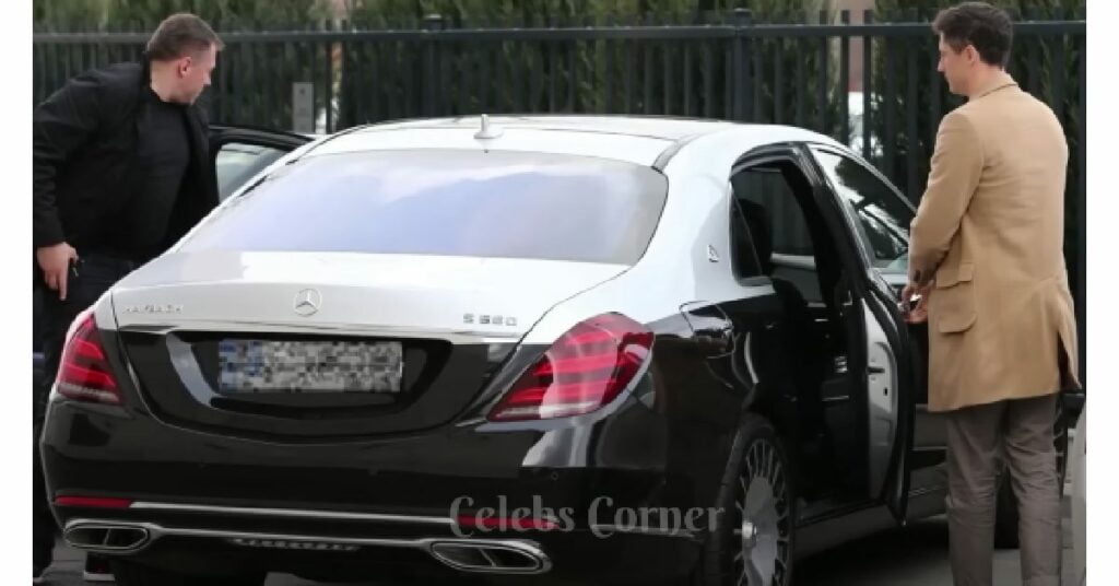 Robert Lewandowski with his Mercedes-Maybach S560