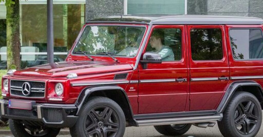 Kevin de Bruyne in his Mercedes G-Wagon