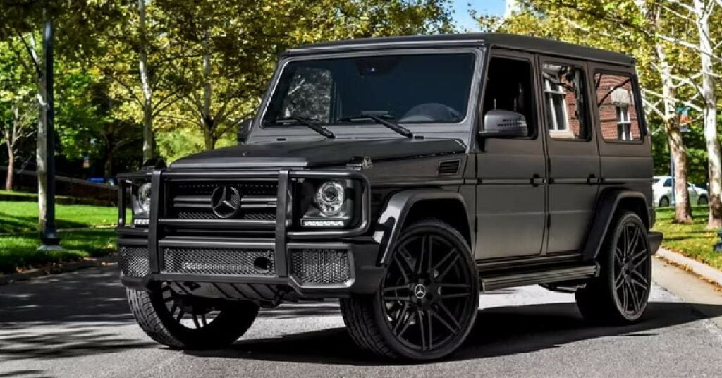 Kevin Hart with his Mercedes G-Wagon