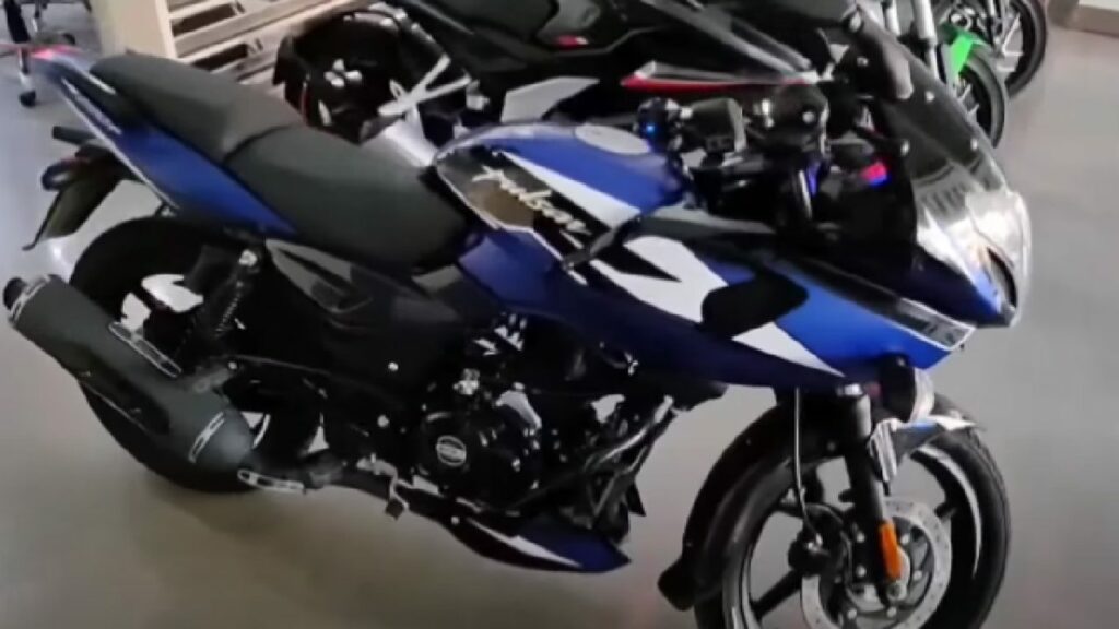 2023 Bajaj Pulsar 220