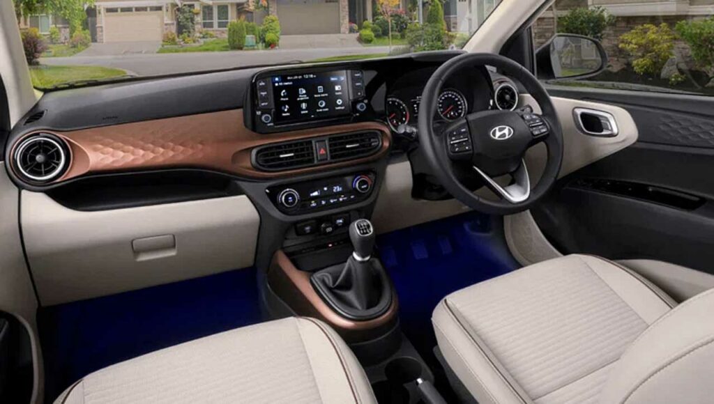 2023 hyundai aura interior