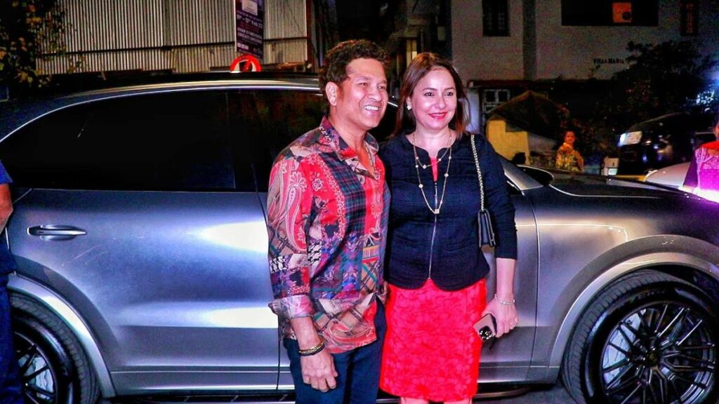 Sachin Tendulkar Spotted with Porsche Cayenne Turbo GT