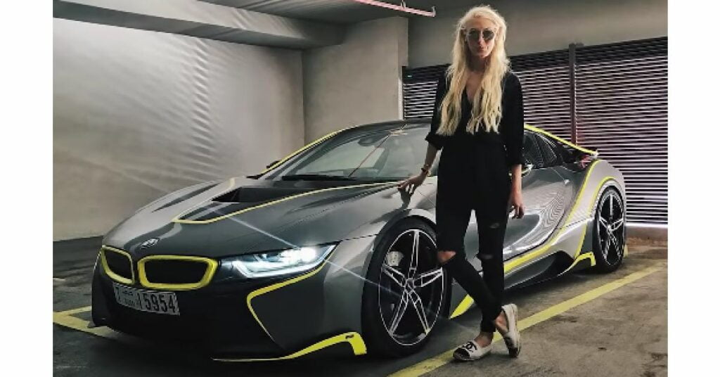 Supercar Blondie with Bmw I8