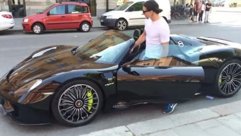 Zlatan Ibrahimovic with his Porsche 918