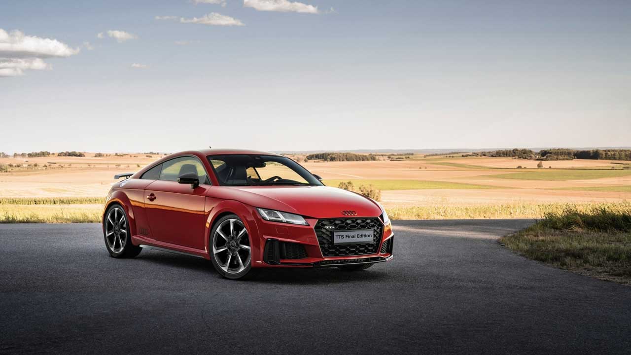 audi tt final edition front three quarters