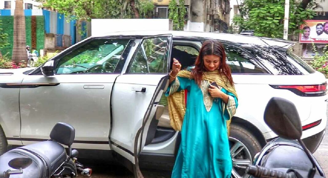 Avneet Kaur with Range Rover Velar