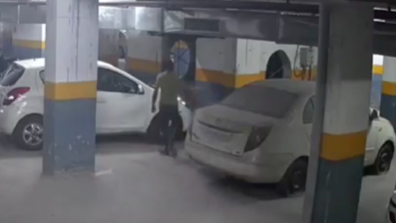Car Washer Pours Acid on 14 Cars in Noida
