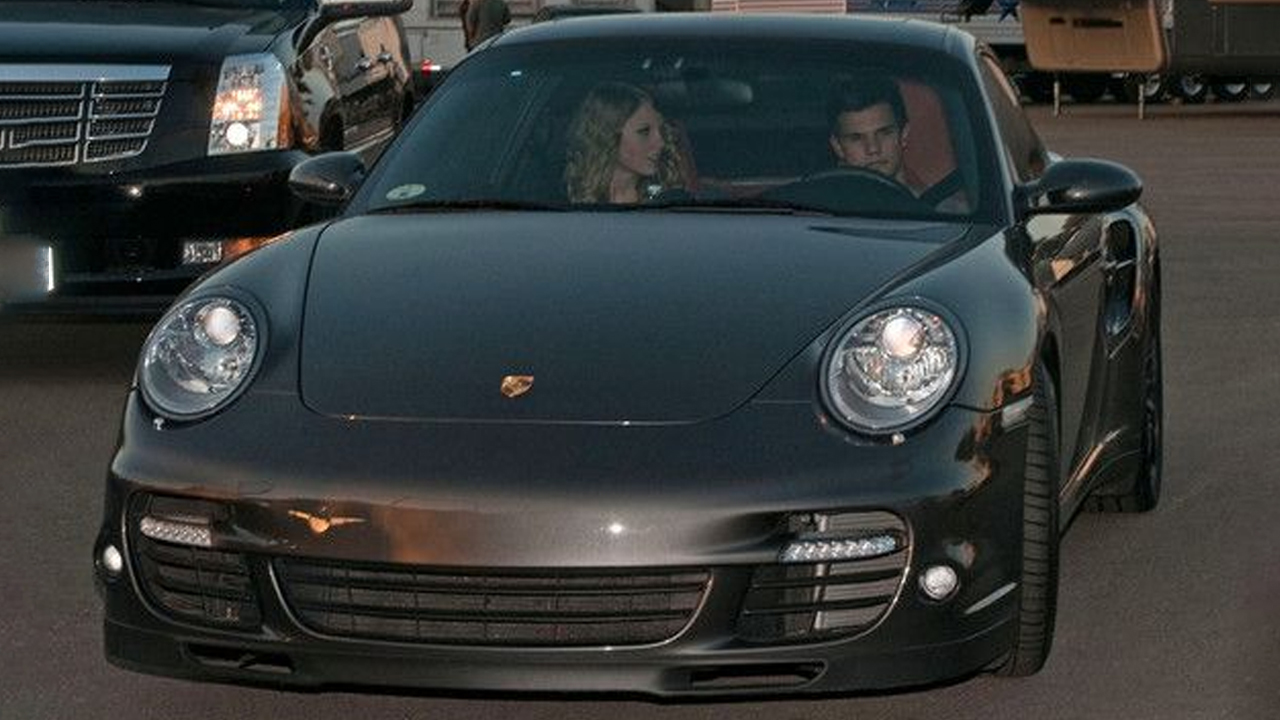 Check Out the Lavish Car Collection of Taylor Swift