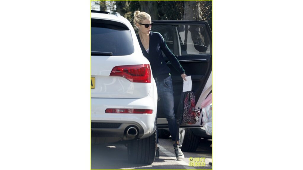 Gwyneth Paltrow with her Audi Q7