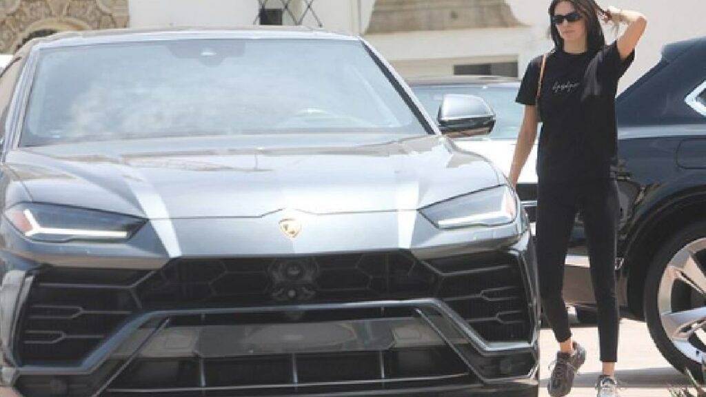 Khloe Kardashian with her Lamborghini Urus