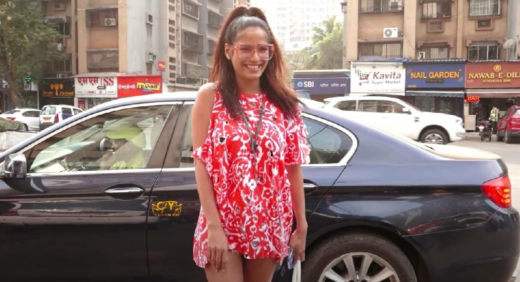 Poonam Pandey with BMW 520D