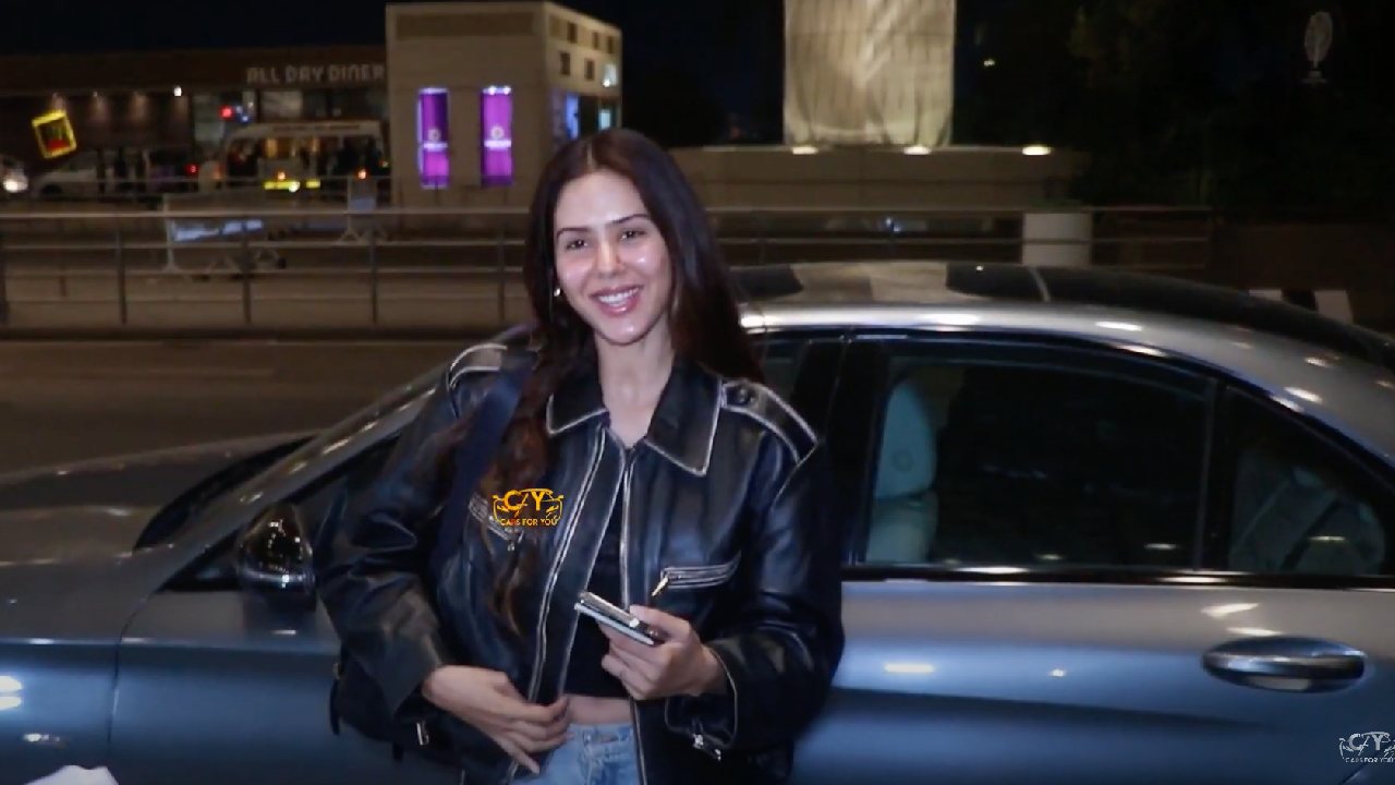 Sonam Bajwa with Mercedes-Benz C220d