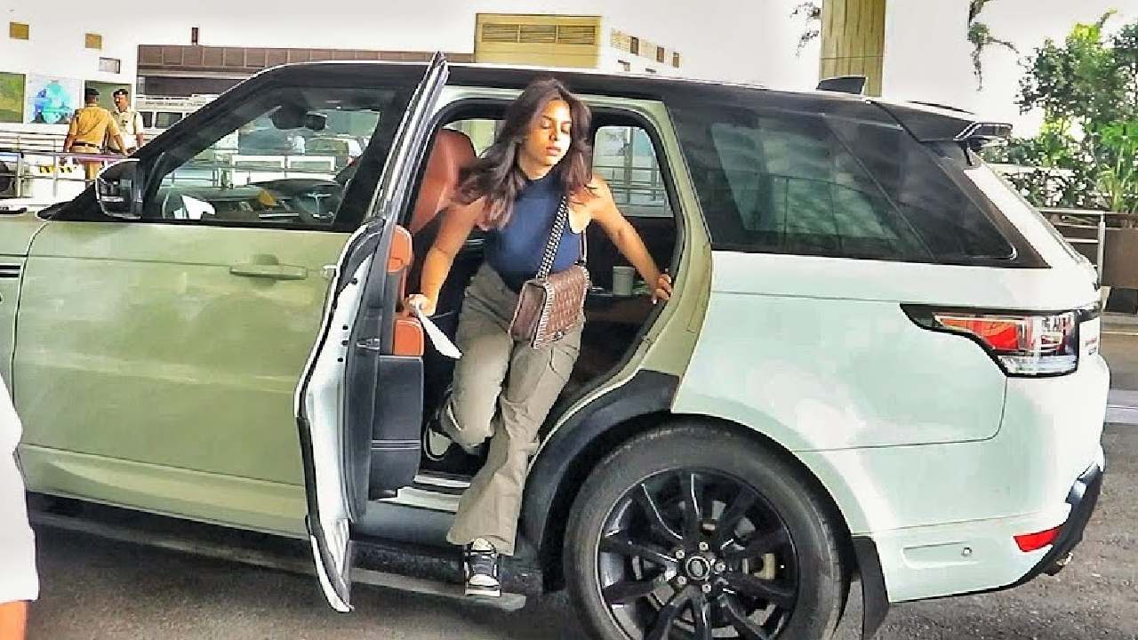 Suhana Khan with Range Rover Sport