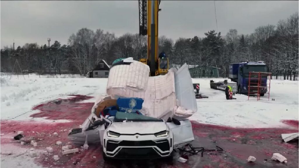 YouTuber Destroys Lamborghini Urus