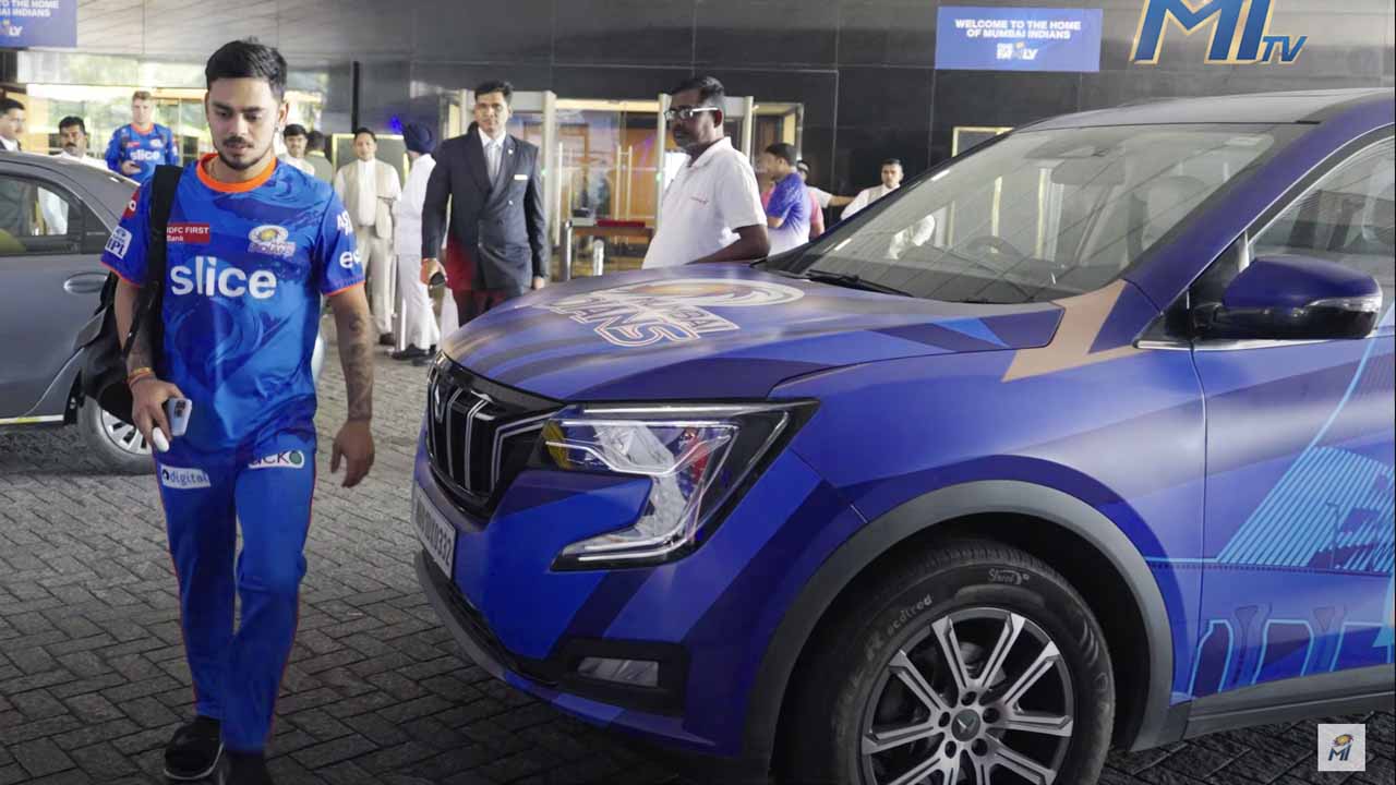 mumbai indians mahindra xuv700 livery