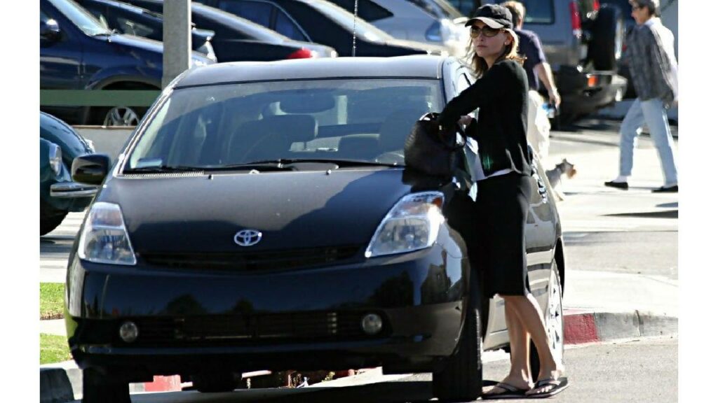 Natalie Portman with Her Toyota Prius