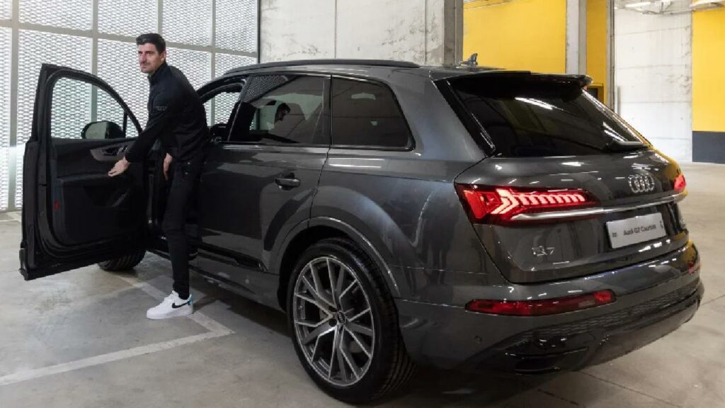 Thibaut Courtois with his Audi Q7