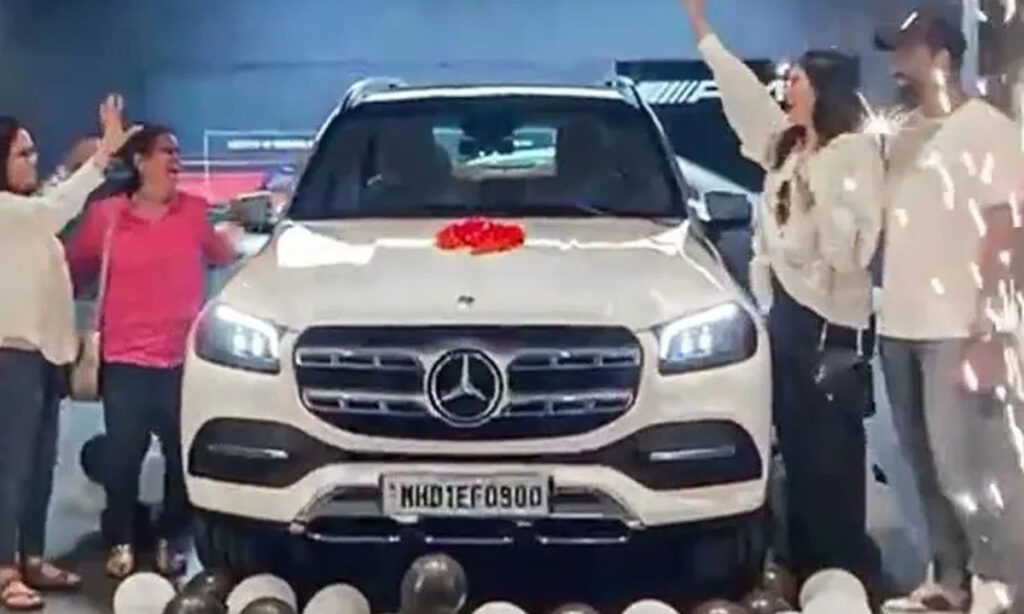 Which Bollywood Actresses Own Mercedes Benz Luxury Cars?