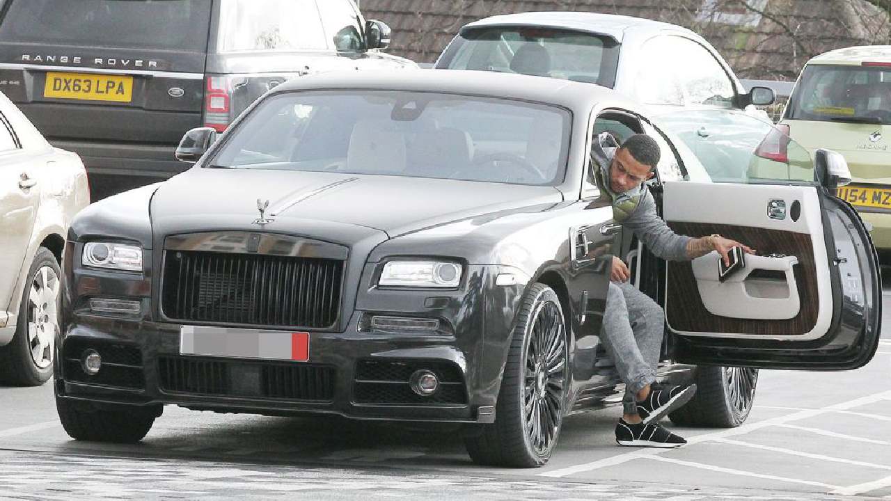 Barcelona vs Real Madrid Players Cars