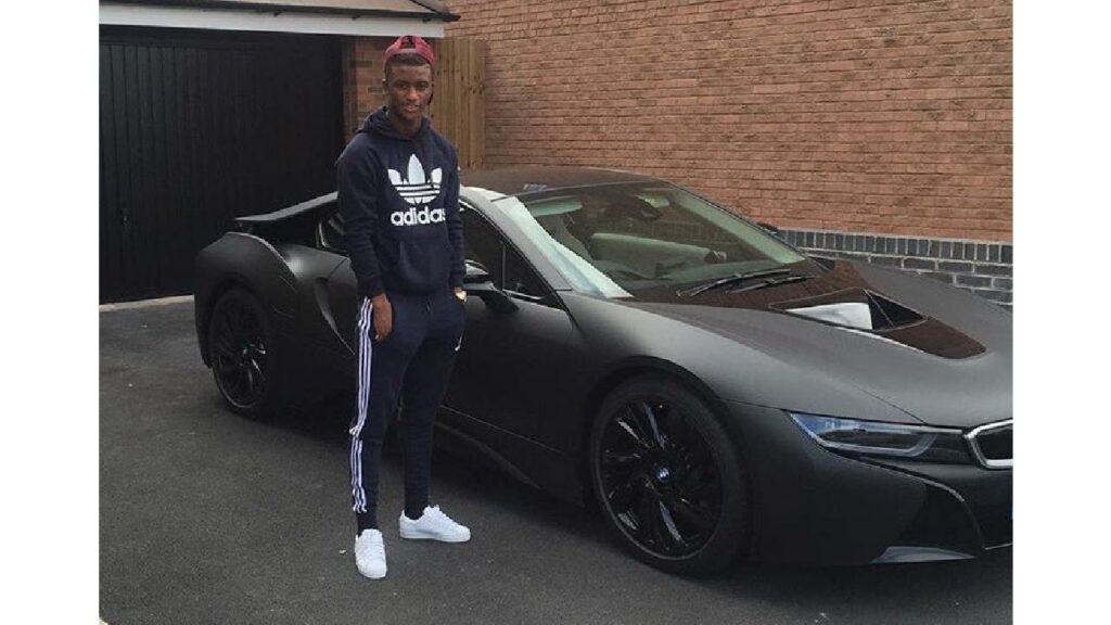 Demarai Gray with his BMW