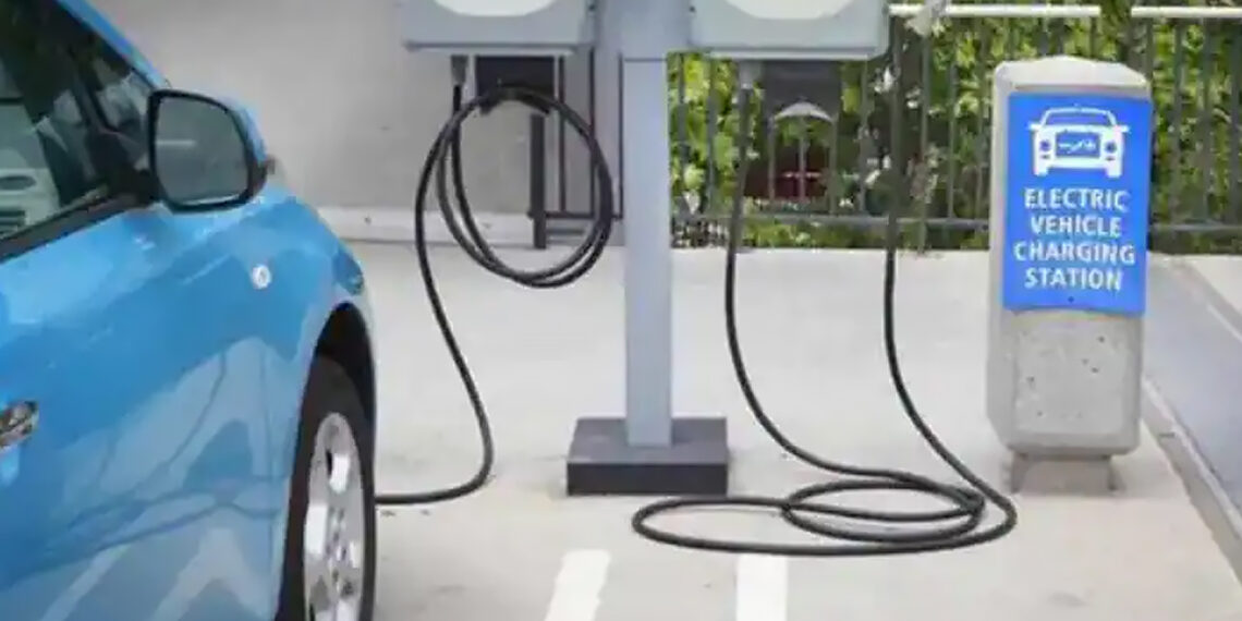 Cost of Setting Up An Electric Car Charging Station in India: All You Need to Know
