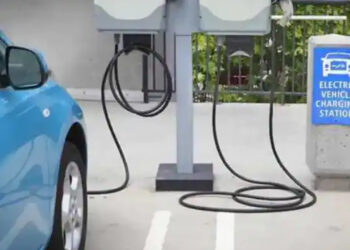 Cost of Setting Up An Electric Car Charging Station in India: All You Need to Know