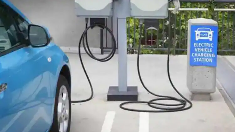 Cost of Setting Up An Electric Car Charging Station in India: All You Need to Know