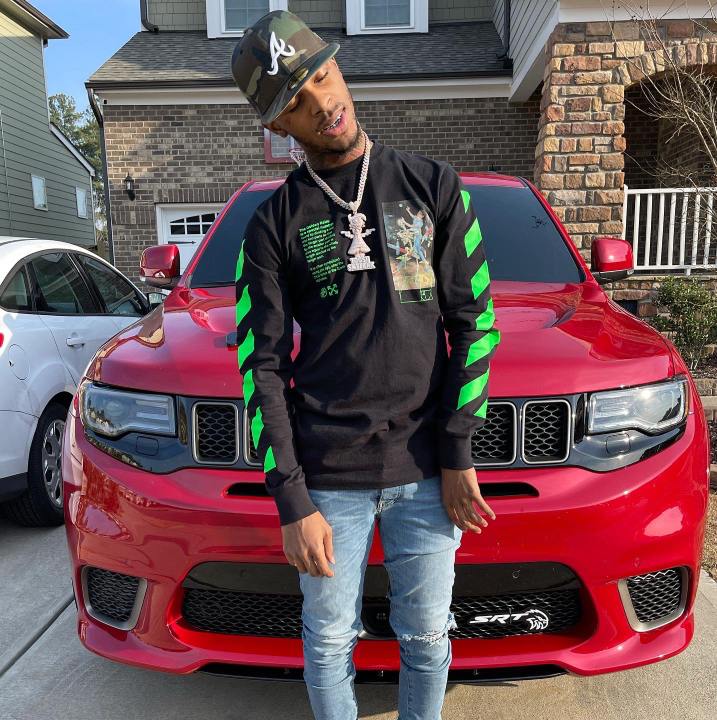 Ja Morant with his Jeep Grand Cherokee