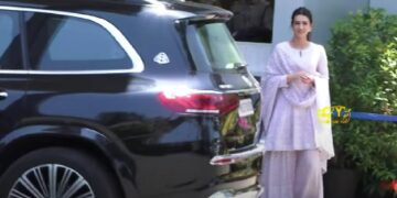 Kriti Sanon in Mercedes Maybach GLS600