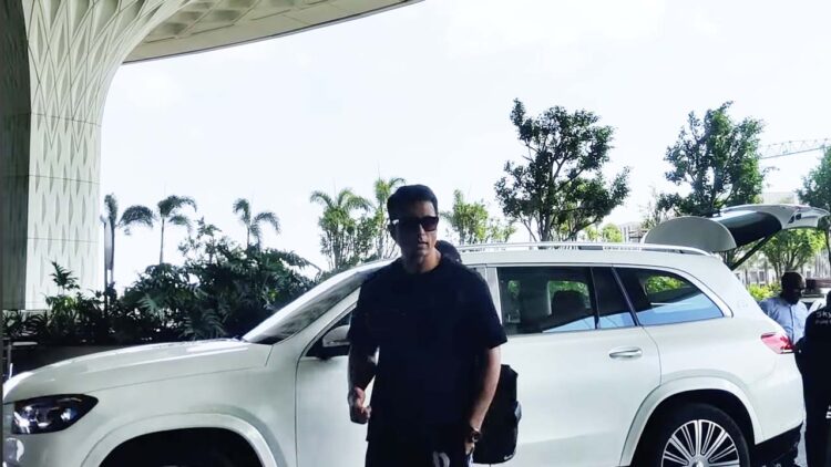 Sonu Sood in Mercedes Maybach GLS600