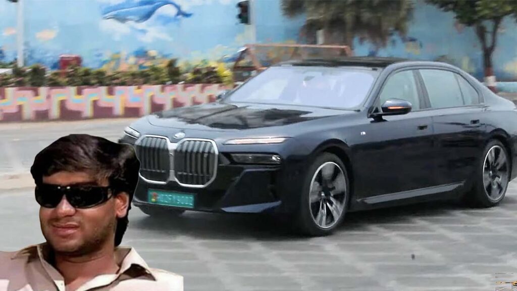 Ajay Devgn Bmw I7