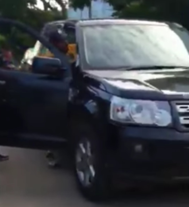 Ambati Rayudu with Range Rover Freelander