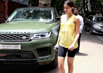 Ananya Pandey with Modified Range Rover Sport