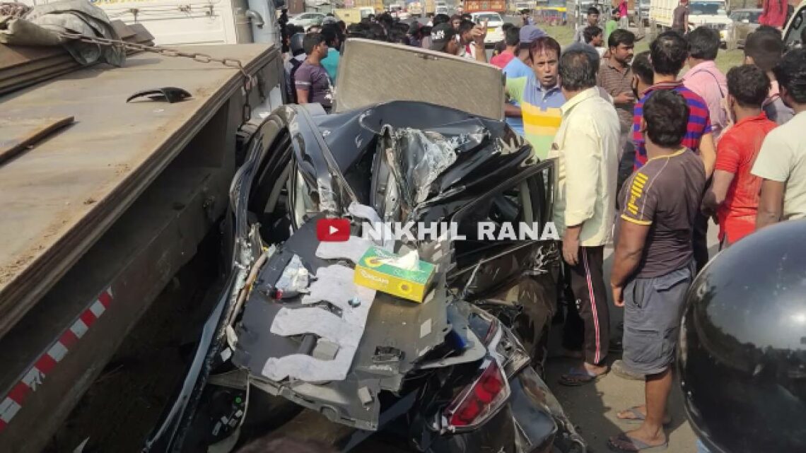 Hyundai Verna Horrific Accident Between Trucks