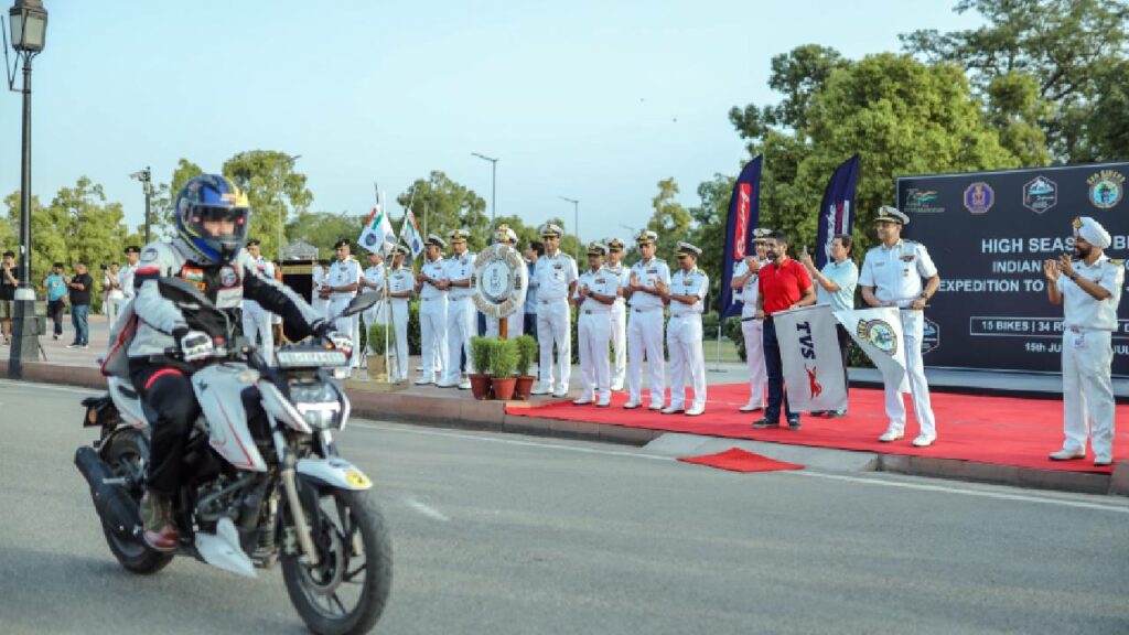 Indian Navy to Take TVS Apache on a 5,600 km Expedition in Ladakh