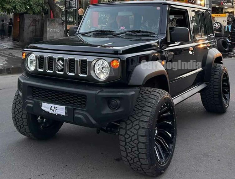 Maruti Jimny with Aftermarket 20-inch Alloys