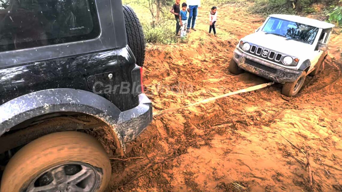 Maruti Jimny Rescues Mahindra Thar in Off road